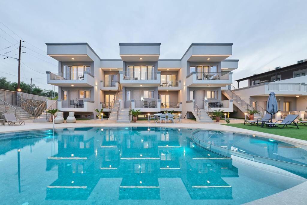 Superior Family Apartment W/Pool Dining Area Stavromenos Exterior photo